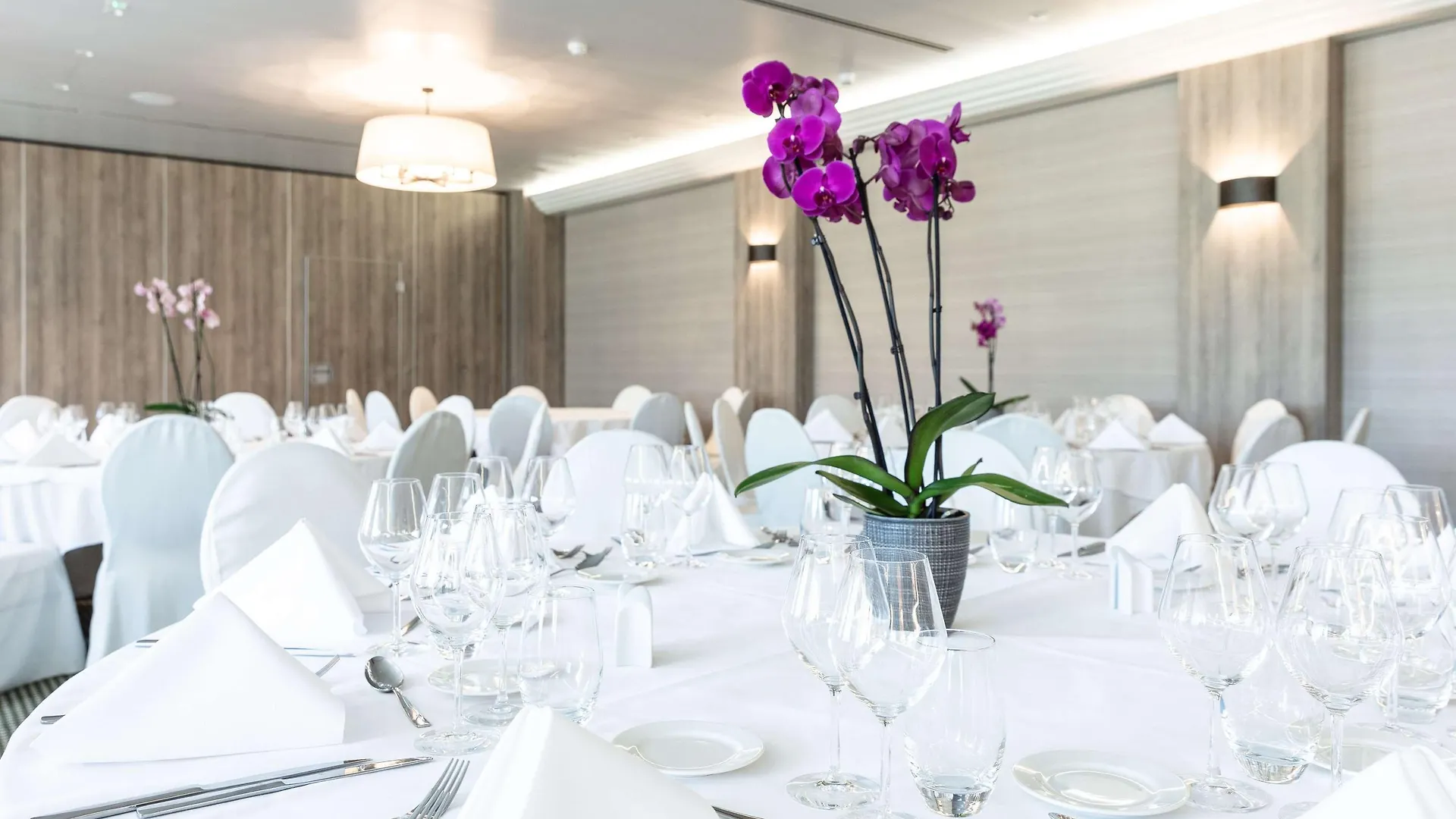 Mercure Luxembourg Kikuoka Golf & Spa Canach Hotel