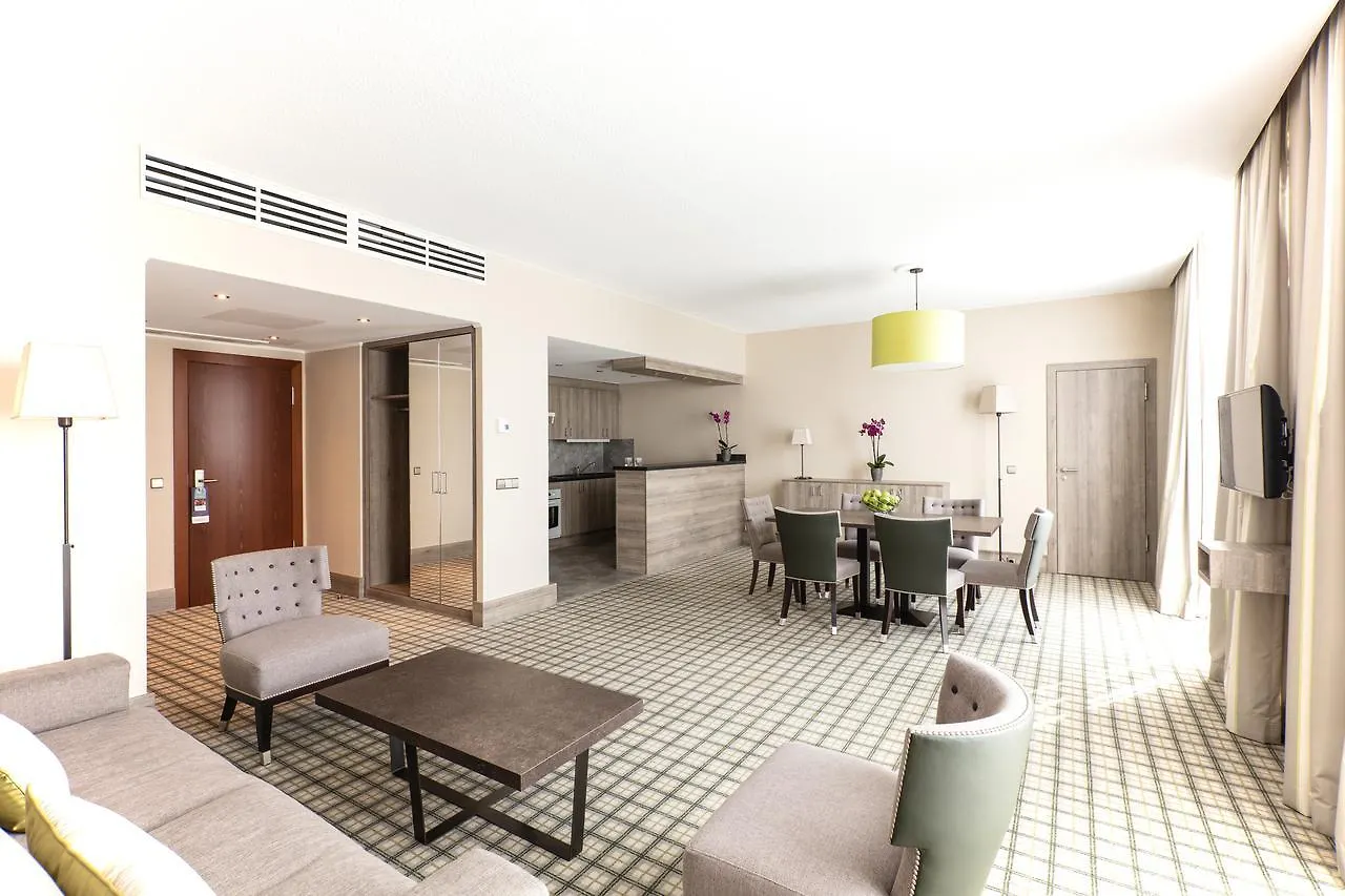 Mercure Luxembourg Kikuoka Golf & Spa Canach